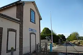 Arrêt de Briconville et passage à niveau n° 15.