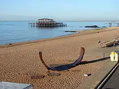 La jetée ouest en ruines.