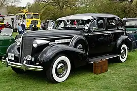 Buick Roadmaster berline 1937.
