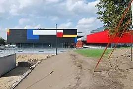 Un autre bâtiment du même ensemble. Août 2012.