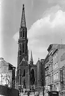 La Petrikirche endommagée par la guerre, 1951.