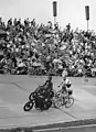 Compétition de cyclisme au stade en 1957