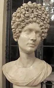 Portrait attribué à la nièce de Trajan, Vibia Matidia. 90-100 EC. Musées du Capitole