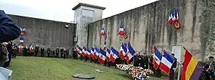 Cérémonie commémorative organisée le 26 février 2017 devant le mur des fusillés.