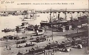 Vue de la place Jean-Jaurès (ancienne place Richelieu) avant 1920.