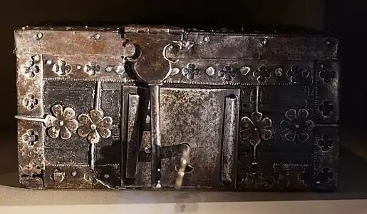 Coffret du XVe&nbsp;siècle, collection Chandon de Briailles.