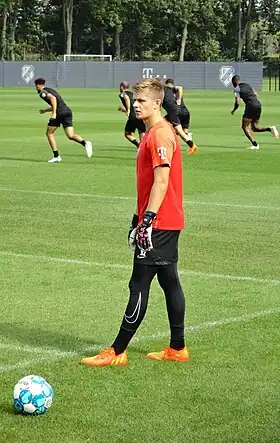 Image illustrative de l’article Calvin Raatsie