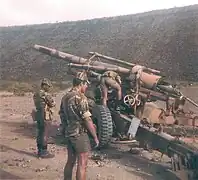 Obusier de 155 mm BF 50 en batterie du 6e R.A.Ma Djibouti 1979