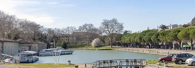 Le port de Carcassonne.