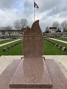 "En souvenir des Morts pour la France".