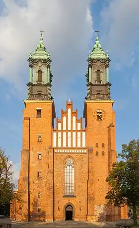 Image illustrative de l’article Basilique-archicathédrale Saints-Pierre-et-Paul de Poznań