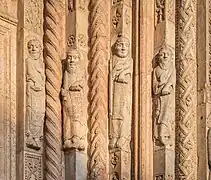 Prophètes de l'ancien testament à l'entrée de la cathédrale. De gauche à droite : Aggée, un des Zacharie (prophètes) , Michée et Joël (prophète). Octobre 2021.