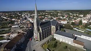 Vue aérienne de l'église et de Chéméré.