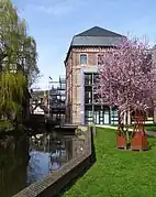 Centre culturel multimédia.