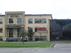 Le centre culturel de Caraquet, occupant le site du collège.