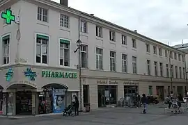 Côté de la place du No 18. au 22.