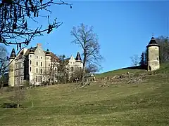 Domaine depuis la RD 73.