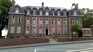 Château Rouge.