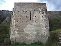 Vue de face de la « Tour carrée ».
