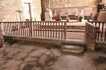 Chœur et dallage de la vesica piscis.