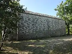 Mur nord de la chapelle Sainte-Madeleine.