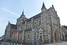 Église Saint-Pierre.