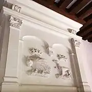 Fronton de la cheminée