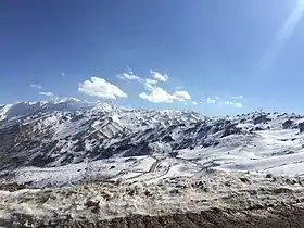 Vue de Samsami depuis le col de Cherry.