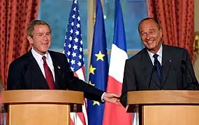 Les présidents américain et français, George W. Bush et Jacques Chirac.