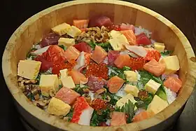 Chirashizushi.