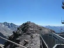 Le sommet vu depuis la gare d'arrivée du téléphérique.