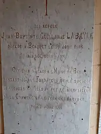 Tombe de Jean-Baptiste Guillaume Labayle, maire de la commune de 1850 à 1853 puis de 1860 à 1870