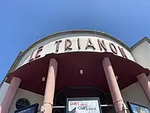 Partie de la façade du Trianon.