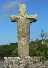 Croix du Requer, face du Christ en croix (XIIIe siècle).