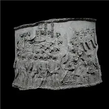 Harangue des troupes romaines par Trajan.