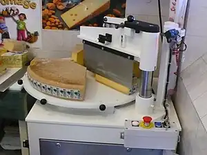 Découpe d’une meule.