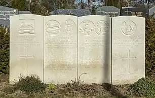 Tombe de soldats britanniques  décédés en juillet 1918.