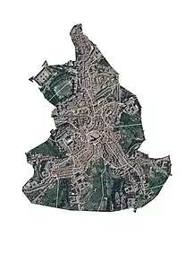 Limites des contrada sur une vue  satellite de Sienne