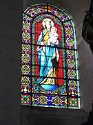 Verrière dans la chapelle sud.