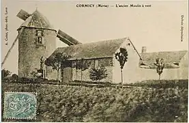 L'ancien moulin à vent.