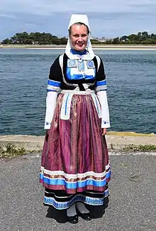 Costume de cérémonie de la fin du dix neuvième&nbsp;siècle.