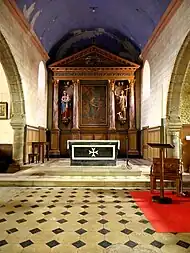 Chœur de l'église Saint-Julien de Couesmes.