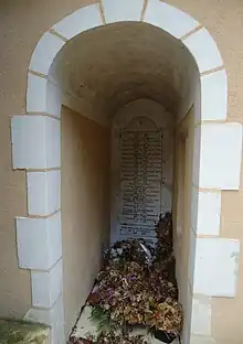 Le tombeau du XVIe siècle.