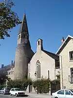 Église fortifiée.