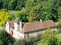 L'hôtel et le site de Fond-Marin, chemin de la Terrière ; vue depuis le château.