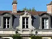 Lucarnes du logis XIXe siècle.