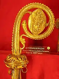 Crosse provenant de la cathédrale de Carcassonne (début XIIIe siècle), Paris, Musée de  Cluny.