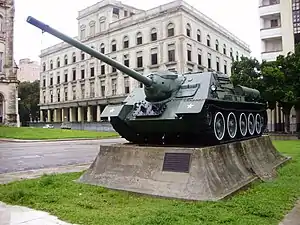 SU-100.