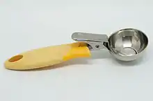 Cuillère pour former des boules de glace.