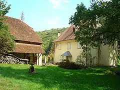 Le moulin et les dépendances à Bléfond.
